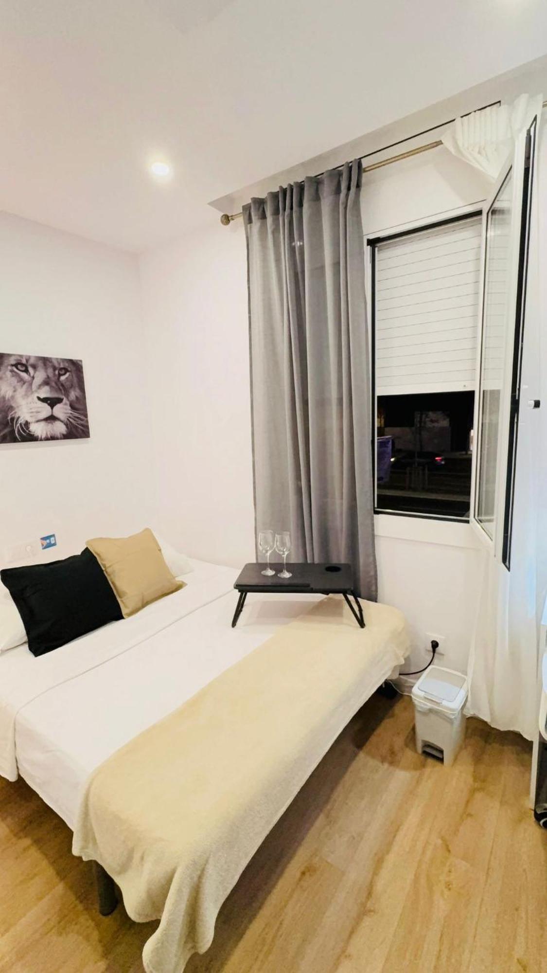 Habitaciones En Barcelona Kültér fotó